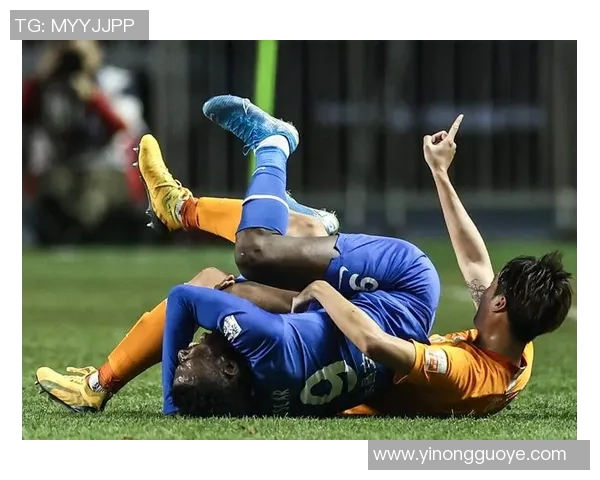 武汉足球队灵活应对挑战展现团队精神与战术创新